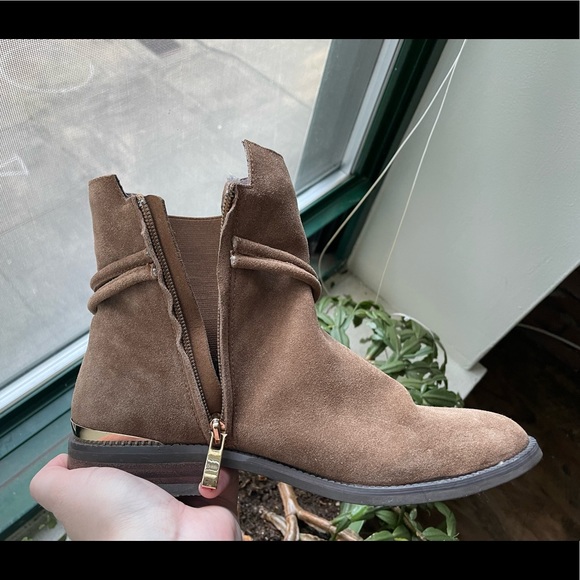 Alma en Pena Tan Ankle Boots - Picture 9 of 15